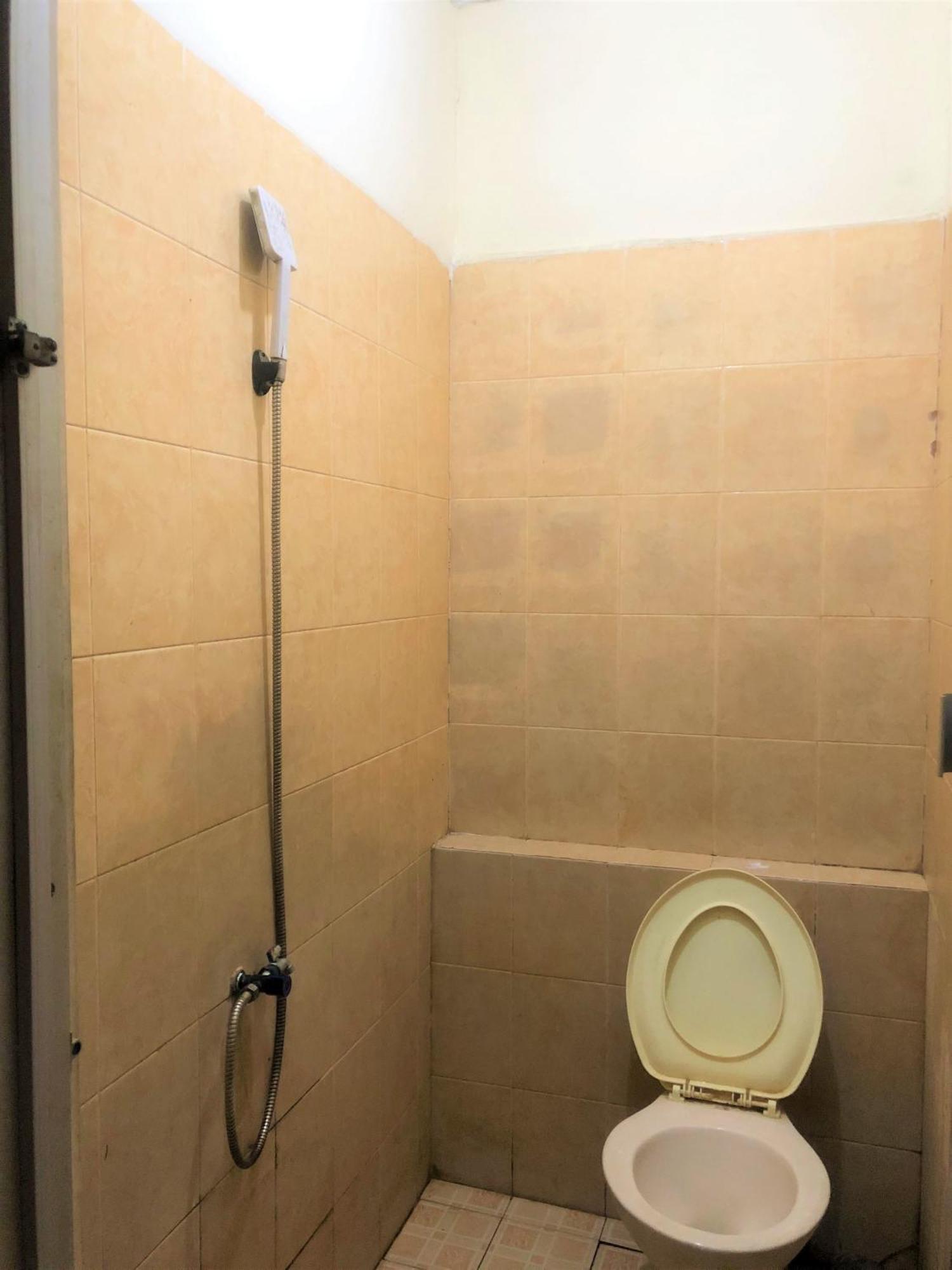 Wisma Idola Palopo Zewnętrze zdjęcie